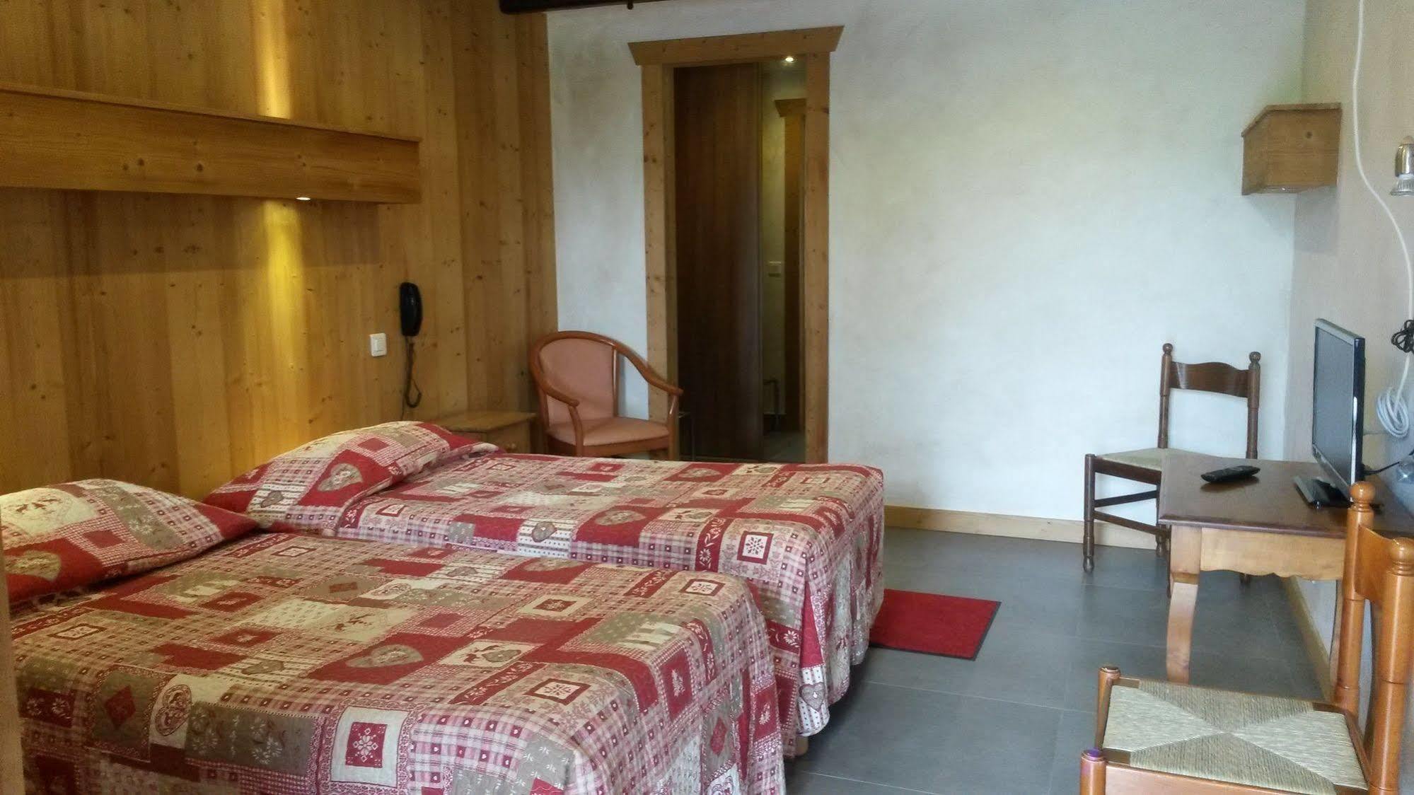 Hotel Les Bernards Praz-sur-Arly Zewnętrze zdjęcie