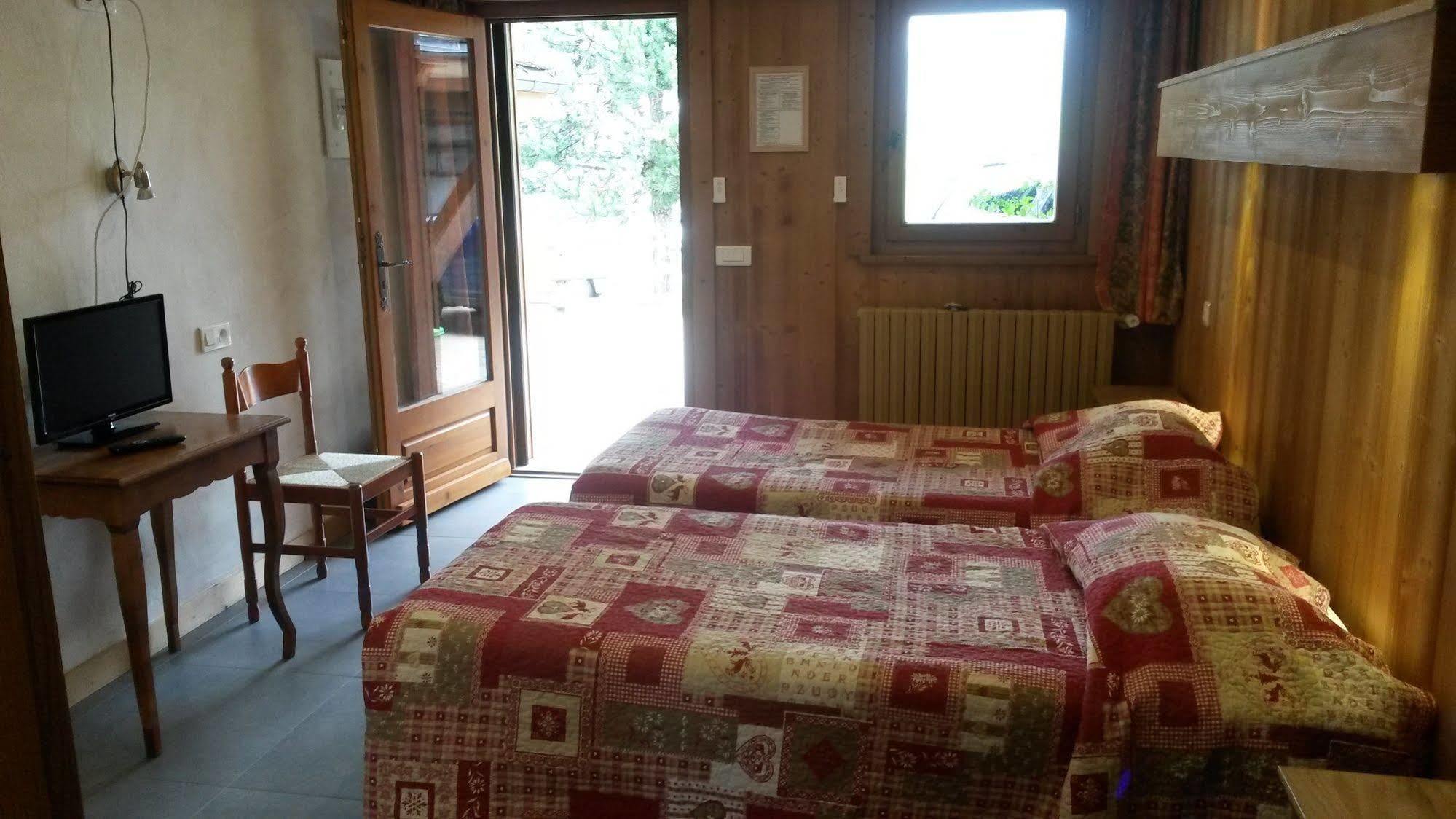 Hotel Les Bernards Praz-sur-Arly Zewnętrze zdjęcie
